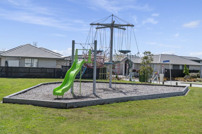 3 Rose Lane, Papamoa - Carousel 17
