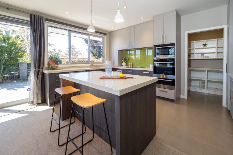 1 Beauvais Place, Allenton, Ashburton - Carousel 2