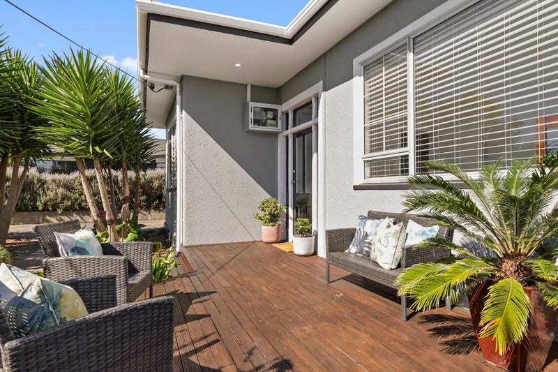 22 Sackville Street, Fitzroy, New Plymouth - Carousel 2