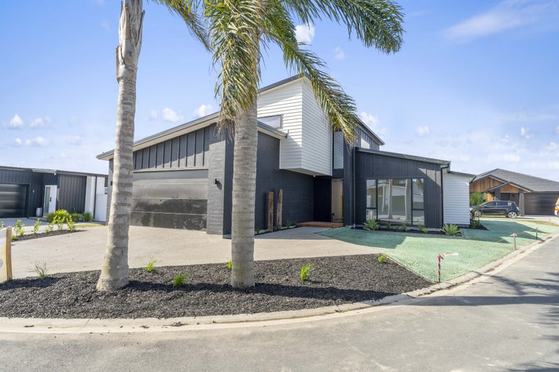 7 Stenella Way, Papamoa Beach, Papamoa - Carousel 1