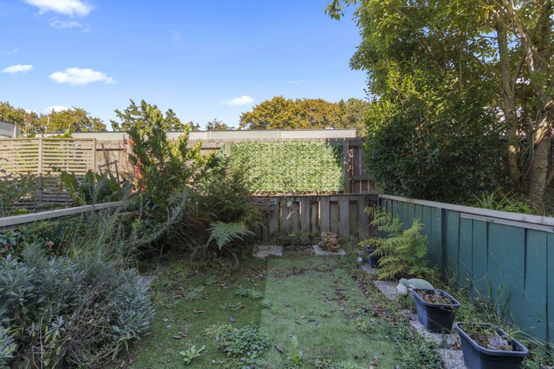 8/1 Coates Street, Hamilton East, Hamilton - Carousel 15