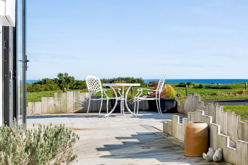 11 Hector Place, Opunake - Carousel 2