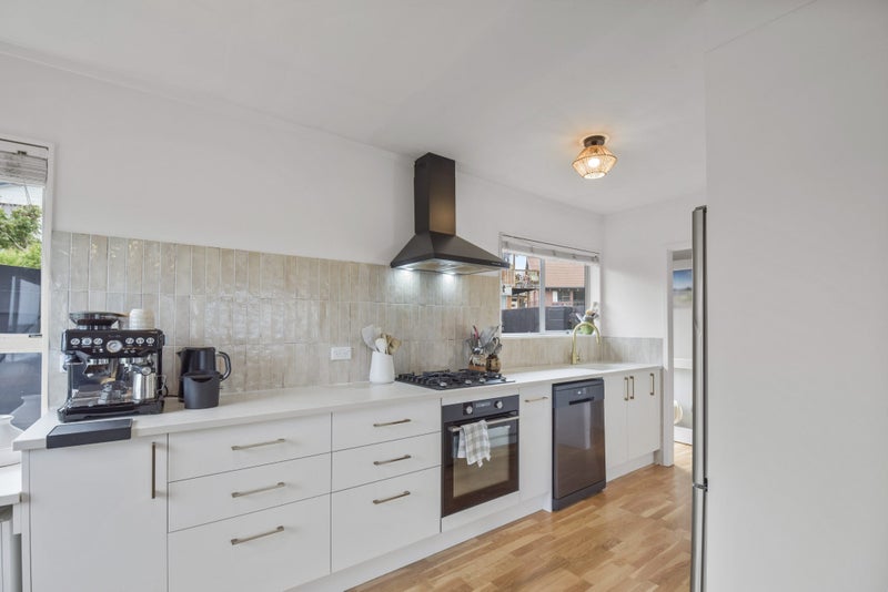 12 Little Barrier Avenue, Manly, Whangaparaoa - Carousel 1