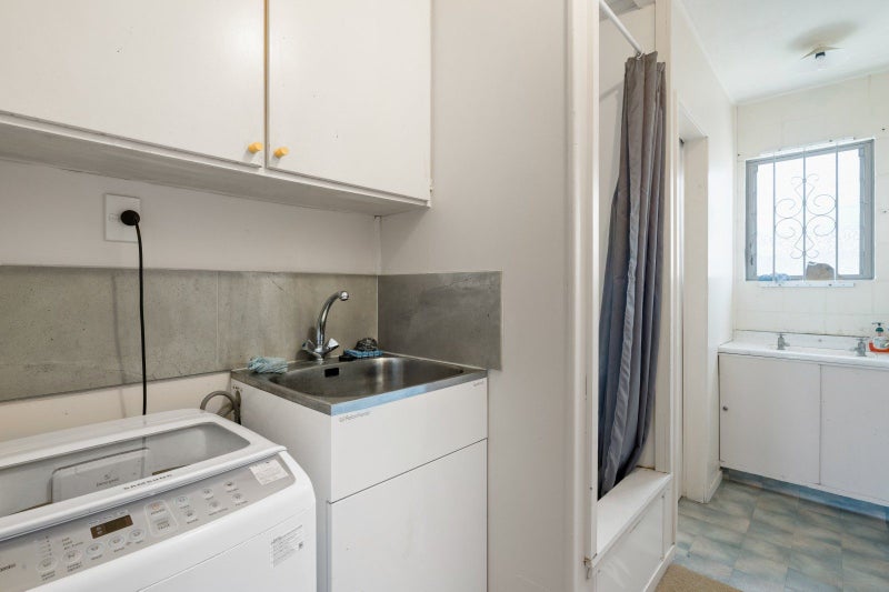 42G Wellington Street, Hamilton East, Hamilton - Carousel 12