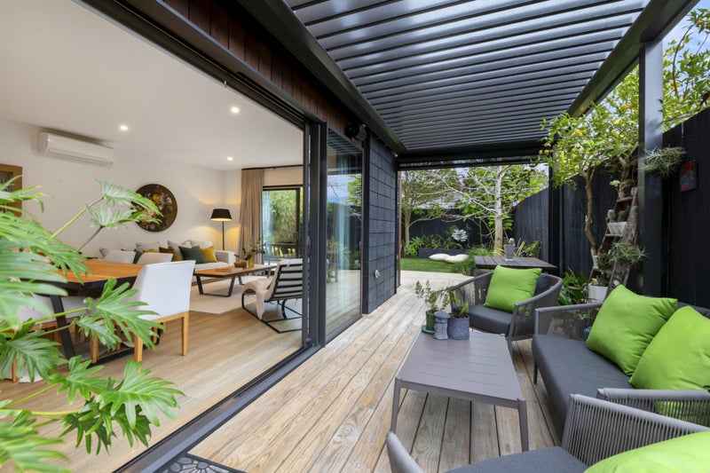 136 East Coast Road, Forrest Hill, Auckland - Carousel 2