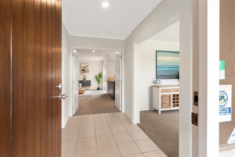 54 Hillwell Drive, Henderson, Auckland - Carousel 2