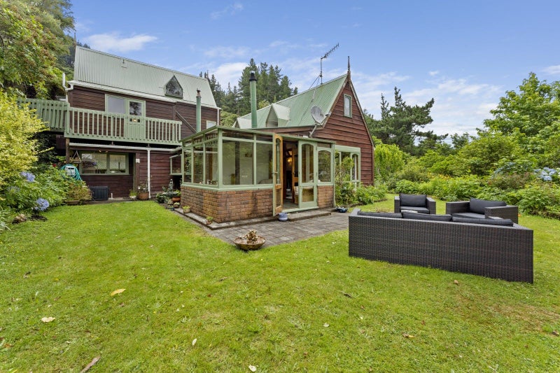 312 Moores Valley Road, Wainuiomata, Lower Hutt - Carousel 1
