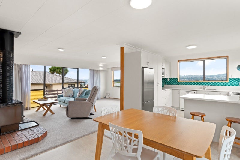 4 Beverley Place, Waverley, Dunedin - Carousel 2