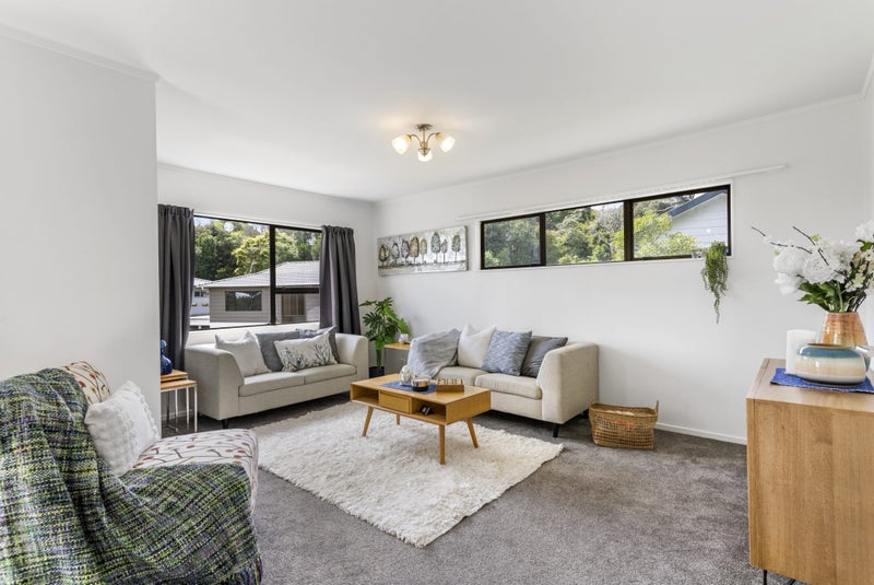 2/15 Squirrel Lane, Browns Bay, Auckland - Carousel 2