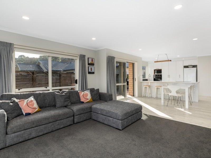 6/100 Millers Road, Brookfield, Tauranga - Carousel 1