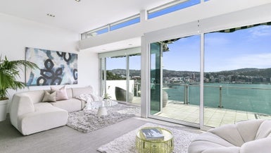 1/22 The Crescent, Roseneath, Wellington - Carousel 1