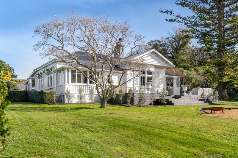 33 Wairere Road, Belmont, Lower Hutt - Carousel 2