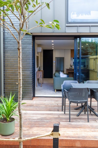 13/24 Devonport Lane, St Albans, Christchurch - Carousel 2