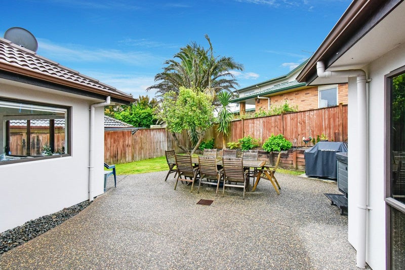 4 Byblos Place, The Gardens, Auckland - Carousel 2