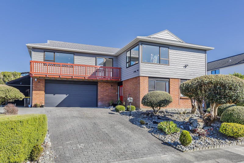 3 Shastri Terrace, Khandallah, Wellington - Carousel 1