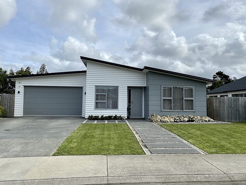 31 Remana Crescent, Huapai, Kumeu - Carousel 1