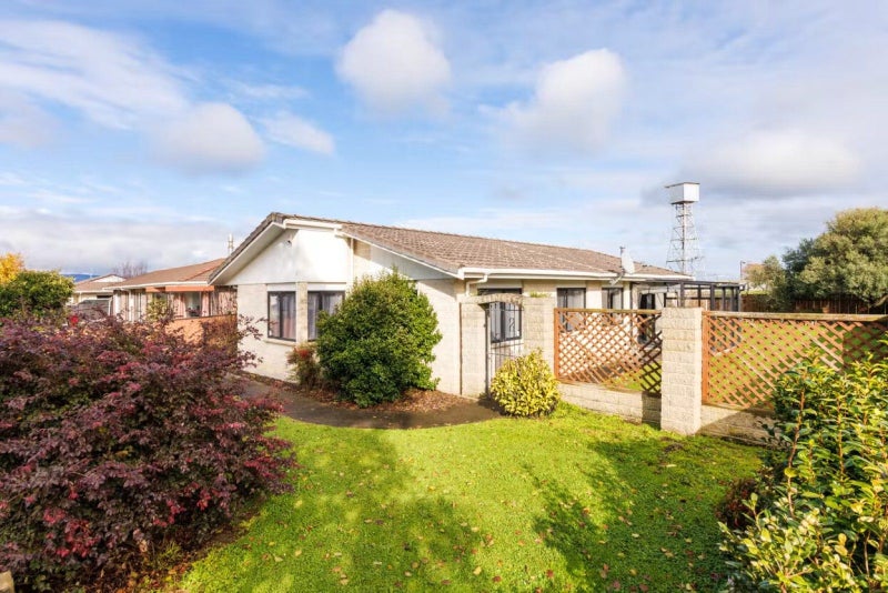 108 Amberley Avenue, Highbury, Palmerston North - Carousel 14