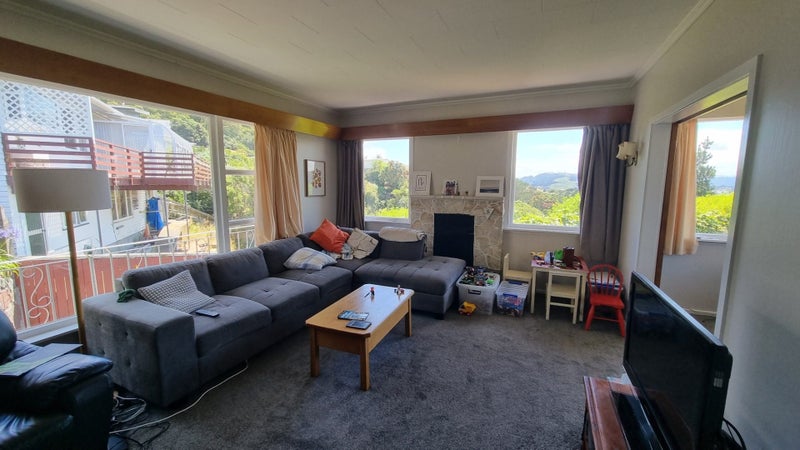 11 Breton Grove, Kingston, Wellington - Carousel 2