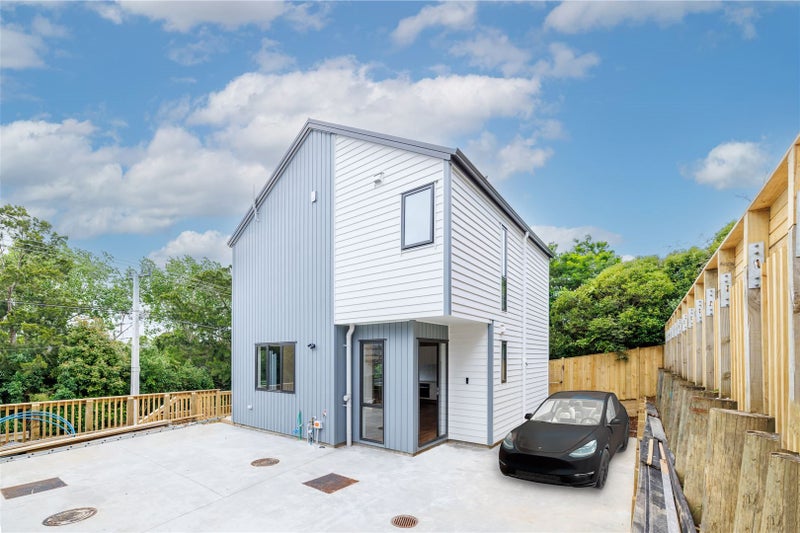 4 Korokio Lane, Henderson, Auckland - Carousel 1