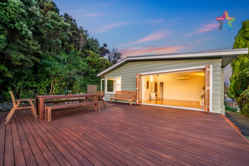 15 Acheron Road, Paremata, Porirua - Carousel 2