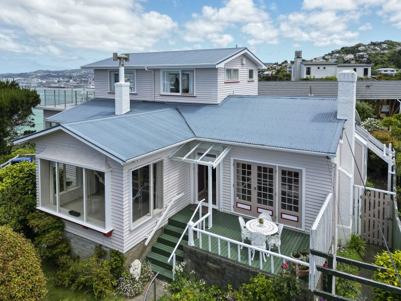 15 Homebush Road, Khandallah, Wellington - Carousel 1