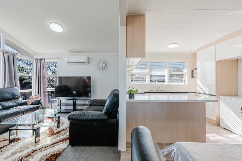 10 Bremridge Place, Melville, Hamilton - Carousel 1