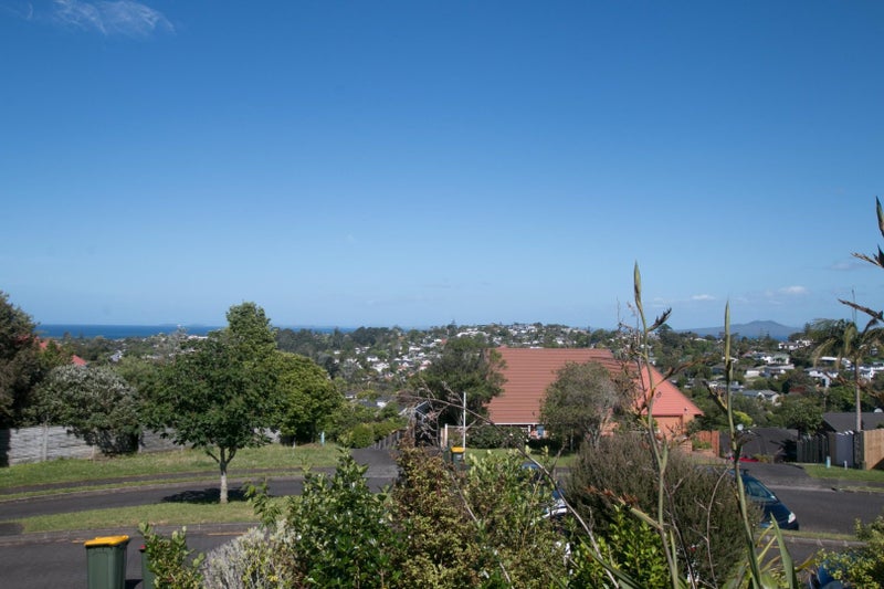 3 Cairnbrae Court, Northcross, Auckland - Carousel 27