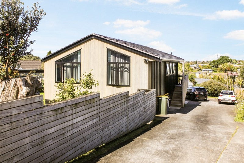 38 Solar Road, Glen Eden, Auckland - Carousel 2