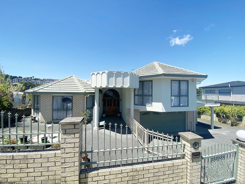 12 Pistachio Place, Goodwood Heights, Auckland - Carousel 2