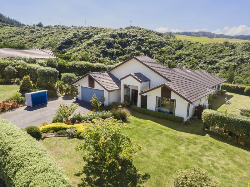 14 Grace Nicholls Grove, Riverstone Terraces, Upper Hutt - Carousel 1