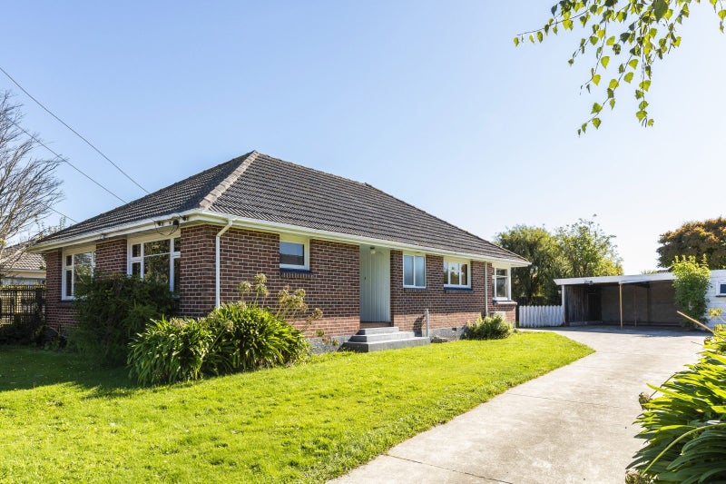 12 Aorangi Road, Bryndwr, Christchurch - Carousel 1