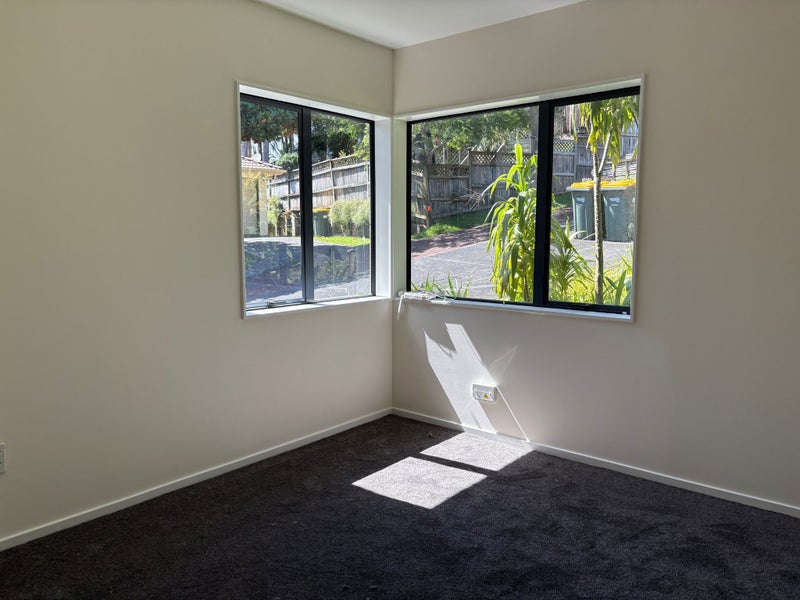 33 Bronzewing Terrace, Unsworth Heights, Auckland - Carousel 2