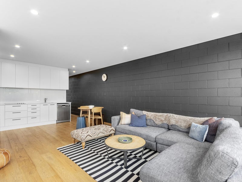 4/19 Champion Street, Edgeware, Christchurch - Carousel 2