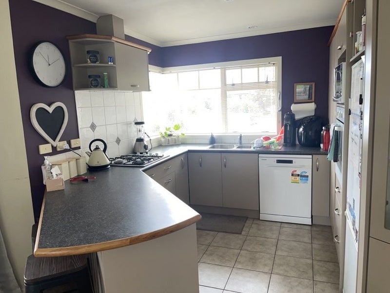 86 Nielsen Gardens, Rototuna, Hamilton - Carousel 2