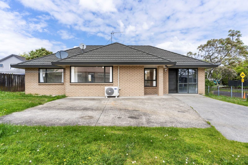 3 Regalwood Place, Favona, Auckland - Carousel 1