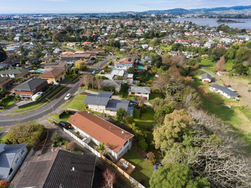 33A Whitaker Street, Otumoetai, Tauranga - Carousel 17