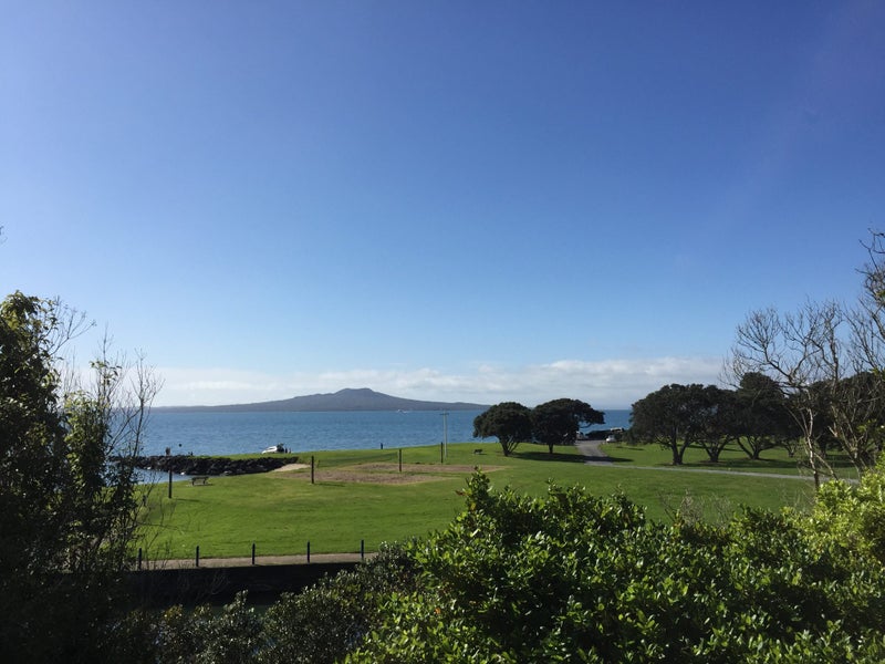 2/27 Commodore Parry Road, Castor Bay, Auckland - Carousel 18