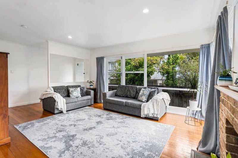 15 Levesque Street, Birkdale, Auckland - Carousel 2