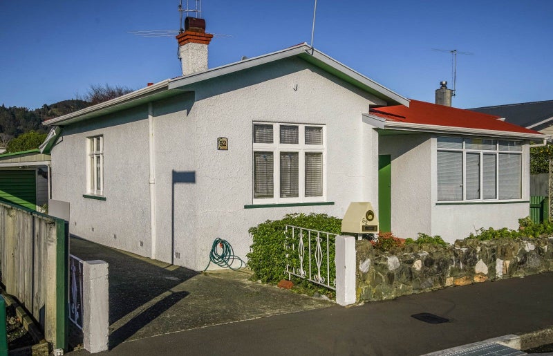 52 Grove Street, The Wood, Nelson - Carousel 1