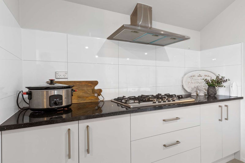 17 Hartford Terrace, Huntington, Hamilton - Carousel 2