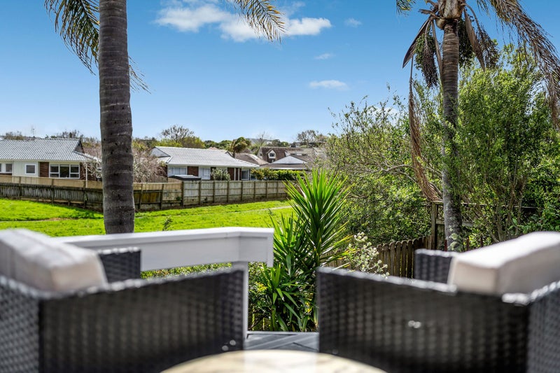 1/49 Millhouse Drive, Northpark, Auckland - Carousel 1