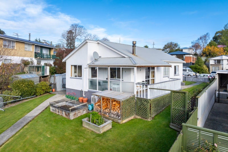 22 Elwyn Crescent, Green Island, Dunedin - Carousel 2