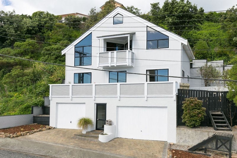 25 Tukanae Street, Strathmore Park, Wellington - Carousel 1