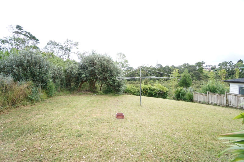 13B Maybelle Place, Kelston, Auckland - Carousel 30