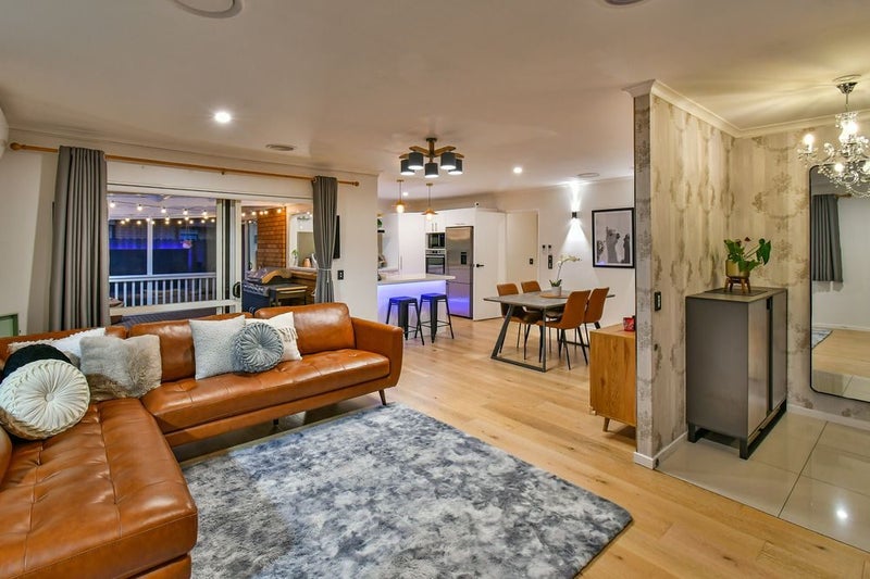 27 Teelin Place, Flat Bush, Auckland - Carousel 2