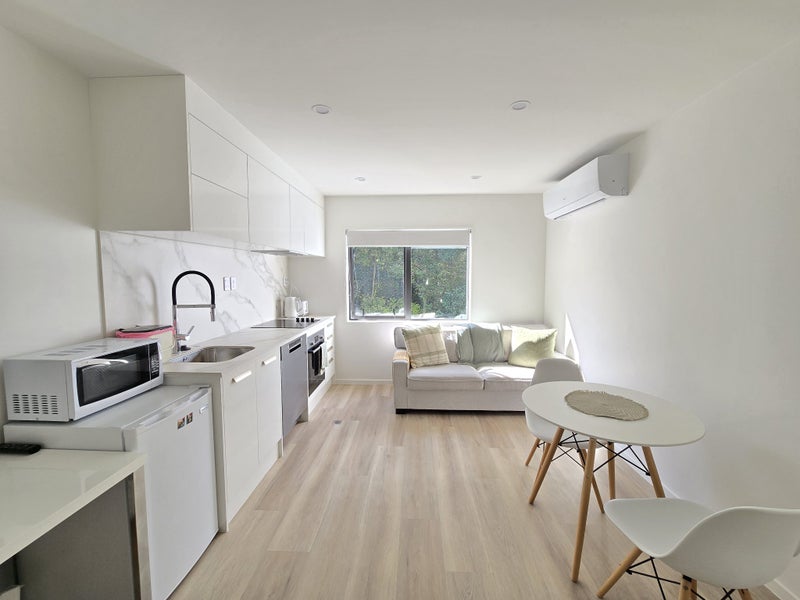 8/3 Ferndale Road, Mount Wellington, Auckland - Carousel 2