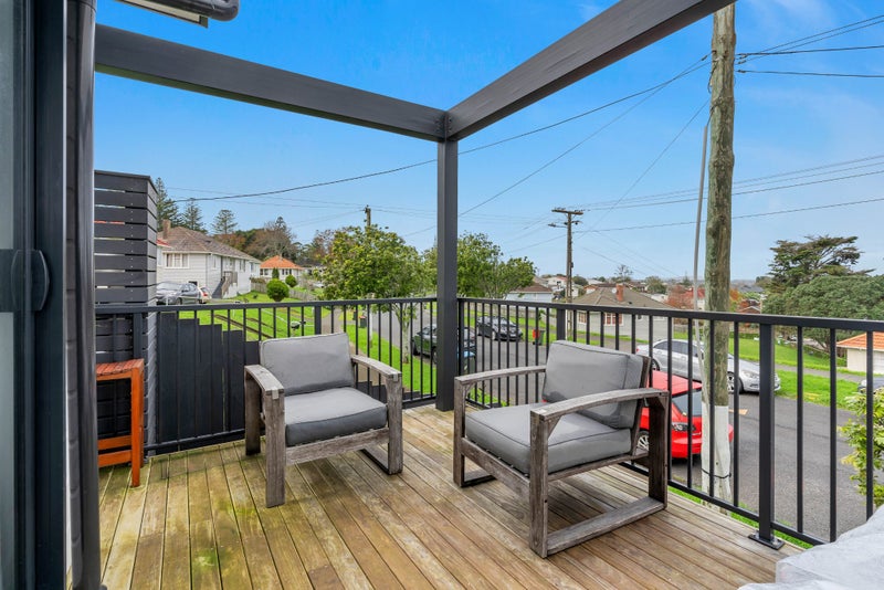 2/32 Leybourne Circle, Glen Innes, Auckland - Carousel 1