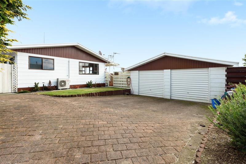 15 Olivine Street, Poike, Tauranga - Carousel 2