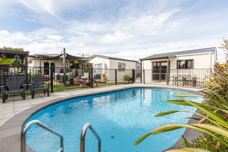 17 Liverpool Crescent, Tamatea, Napier - Carousel 1