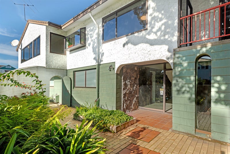 71 Esplanade, Kaiti, Gisborne - Carousel 2